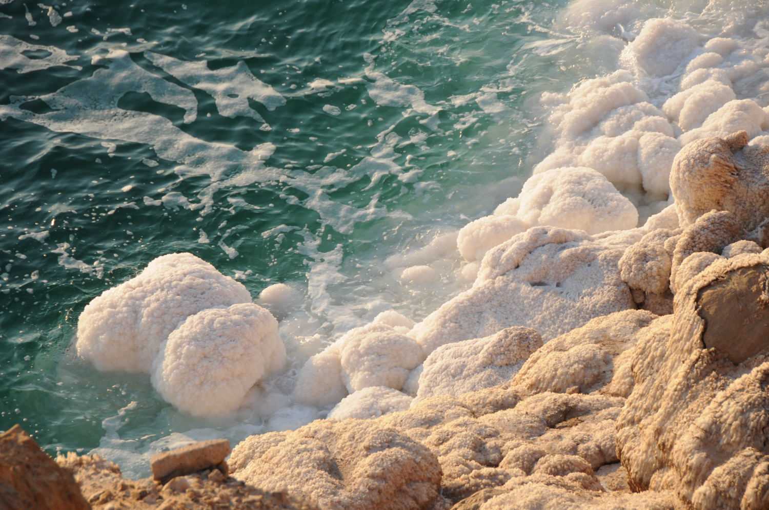 Как правильно принимать ванны мертвого моря