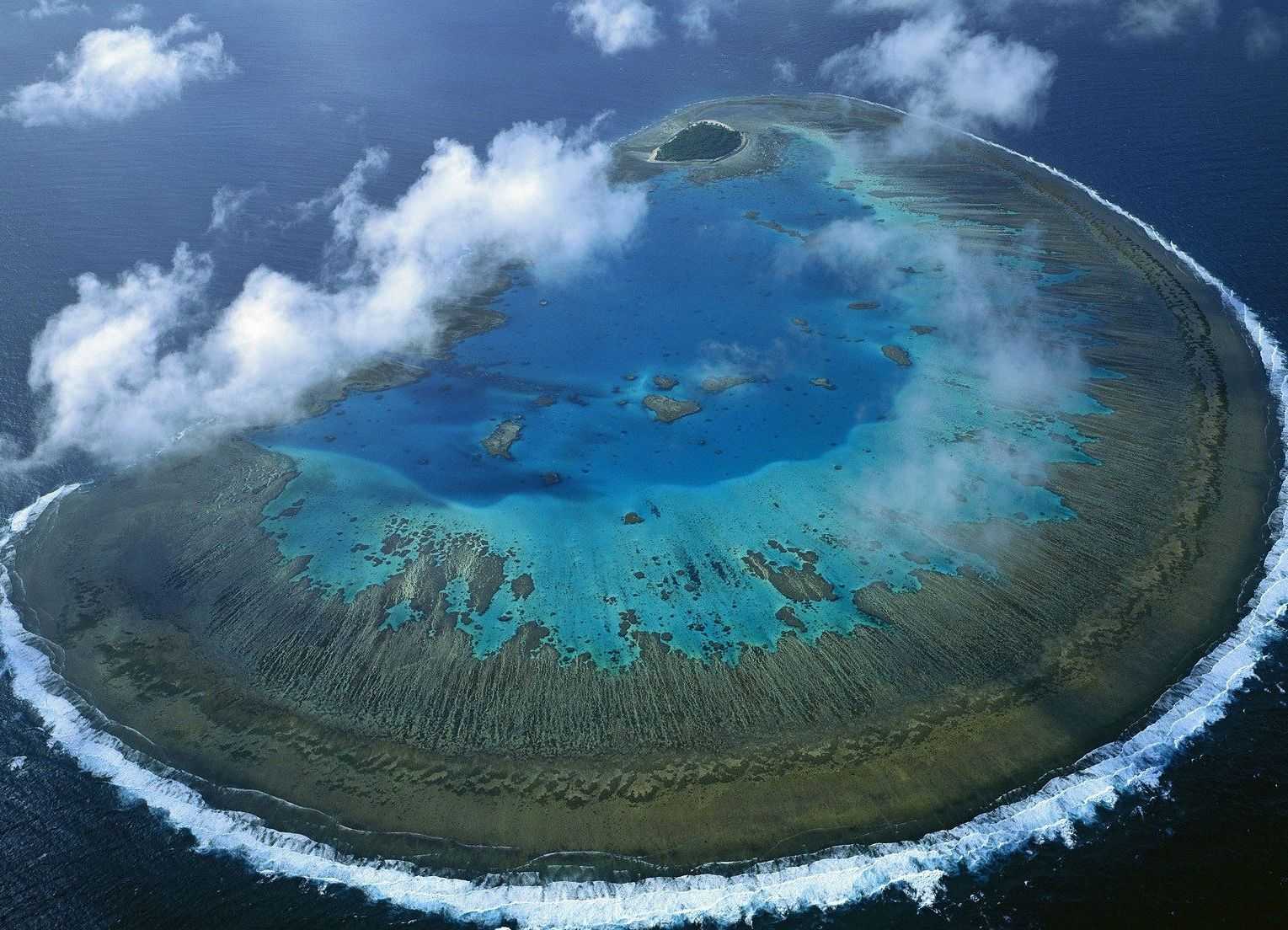 Самый большой океан в мире: крупнейший по площади и наиболее глубокий океан на планете